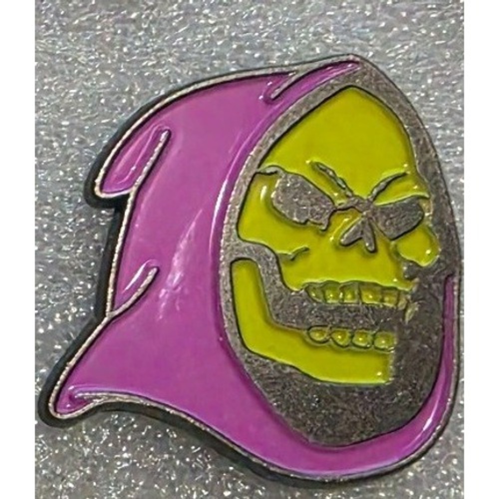 Masters of the Universe Skeletor Enamel Pin Purple Hood Yellow Skull Retro MOTU